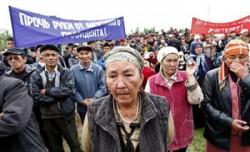 Киргизия: угроза гражданской войны остается реальной Киргизия: угроза гражданской войны остается реальной