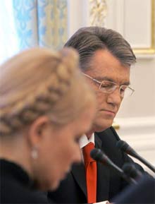 Ющенко подал в суд на Тимошенко