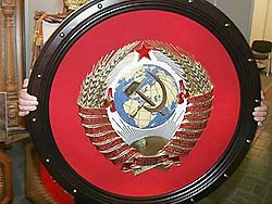 Литовский президент приравнял звезду к свастике Литовский президент приравнял звезду к свастике