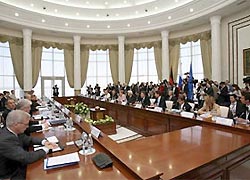 Медведев и Буш не поняли друг друга Медведев и Буш не поняли друг друга