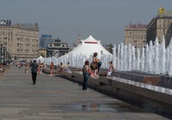 Московская жара крепчает