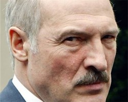 Лукашенко обиделся на Москву Лукашенко обиделся на Москву