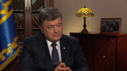 Порошенко обвинил Россию в беспорядках у стен Рады Порошенко обвинил Россию в беспорядках у стен Рады
