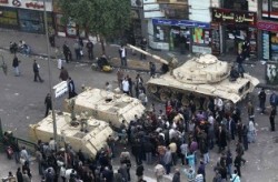 В столицу Йемена введены танки В столицу Йемена введены танки
