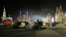 В Москве начали репетировать парад Победы В Москве начали репетировать парад Победы