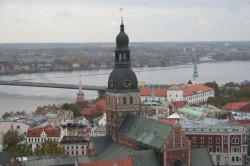 Латвийцы смотрят на Запад Латвийцы смотрят на Запад