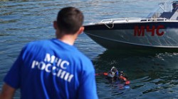 В Керченский пролив упал автобус В Керченский пролив упал автобус