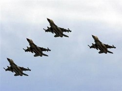 Израиль атаковал сектор Газа Израиль атаковал сектор Газа