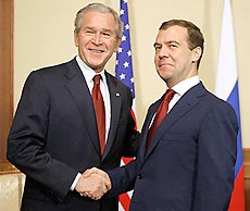 Медведев и Буш борются с ядерным терроризмом