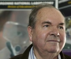 Умер лауреат Нобелевской премии по физике Алексей Абрикосов Умер лауреат Нобелевской премии по физике Алексей Абрикосов