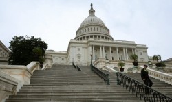 Сенат США одобрил военную помощь Киеву Сенат США одобрил военную помощь Киеву