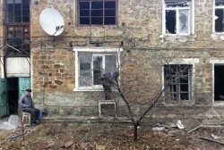 Донбасс вновь подвергся интенсивному обстрелу Донбасс вновь подвергся интенсивному обстрелу