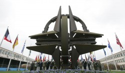 Россия идет на сближение с НАТО Россия идет на сближение с НАТО