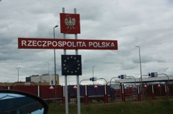 Польша не принимает украинских беженцев Польша не принимает украинских беженцев
