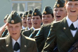 Укрепят ли девчата наши Вооруженные силы? Укрепят ли девчата наши Вооруженные силы?