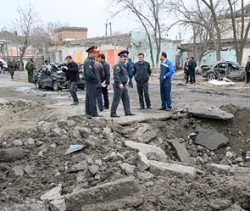 Семьям жертв терактов в Кизляре выделят 13 млн рублей Семьям жертв терактов в Кизляре выделят 13 млн рублей