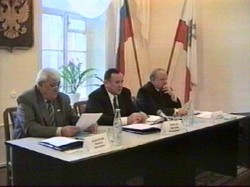 А правит кто? А правит кто?