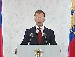 Медведев предложил добавить себе 2 года Медведев предложил добавить себе 2 года