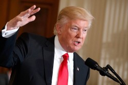 Трамп назвал позором для США расследование о его «связях» с Россией Трамп назвал позором для США расследование о его «связях» с Россией