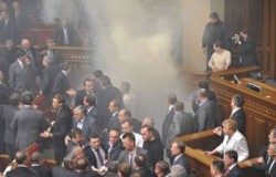 Украина: ратификация с боем Украина: ратификация с боем