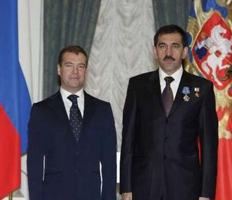 Медведев требует расследовать покушение на Евкурова