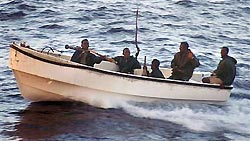 Русский моряк погиб на захваченном пиратами судне Русский моряк погиб на захваченном пиратами судне