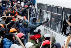 Украина: противостояние накаляется Украина: противостояние накаляется