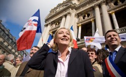 На выборах во Франции лидируют националисты На выборах во Франции лидируют националисты