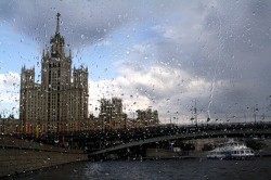 Москвичам обещают дождь