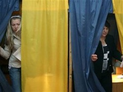 Предвыборная кампания на незалежной финиширует со скандалами Предвыборная кампания на незалежной финиширует со скандалами