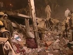 В Нью-Дели рухнул жилой дом В Нью-Дели рухнул жилой дом