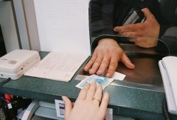 Чтоб тебе ни рубля, ни гривны? Чтоб тебе ни рубля, ни гривны?