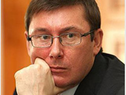 Глава МВД Украины подал в отставку