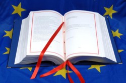 ЕС решил подправить Лиссабонский договор ЕС решил подправить Лиссабонский договор
