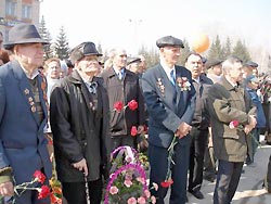 Защитникам Отечества подарят по машине Защитникам Отечества подарят по машине