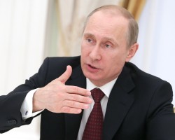 Владимир Путин: решение кризиса возможно только через диалог Владимир Путин: решение кризиса возможно только через диалог