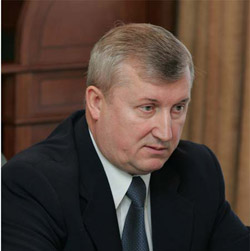 Умер полпред президента в УФО Петр Латышев Умер полпред президента в УФО Петр Латышев