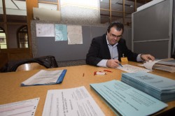 На выборах в Швейцарии победили противники мигрантов На выборах в Швейцарии победили противники мигрантов