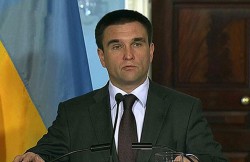 Украина подаёт в суд на Россию из-за Крыма Украина подаёт в суд на Россию из-за Крыма