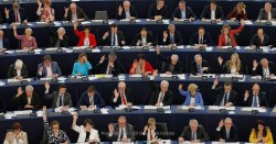 Франция обсудит снятие санкций с России Франция обсудит снятие санкций с России