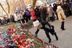 Россия вспоминает жертв пожара в «Хромой лошади» Россия вспоминает жертв пожара в «Хромой лошади»