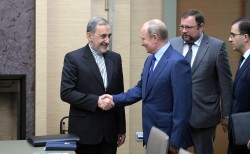 Путин провёл переговоры с советником верховного лидера Ирана Путин провёл переговоры с советником верховного лидера Ирана