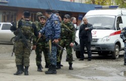Боевики засели в школе в центре Грозного Боевики засели в школе в центре Грозного