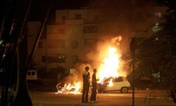 Во Франции начались непонятные беспорядки Во Франции начались непонятные беспорядки