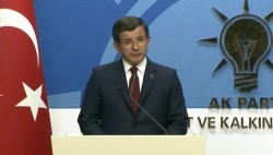 Премьер-министр Турции уходит в отставку Премьер-министр Турции уходит в отставку
