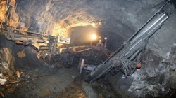 На шахте в Кузбассе заблокированы горняки На шахте в Кузбассе заблокированы горняки