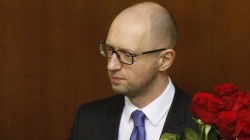 Яценюк надеется на деньги США и ЕС Яценюк надеется на деньги США и ЕС