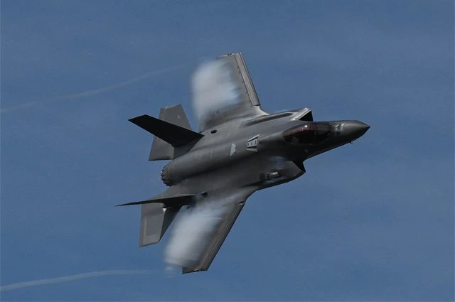 Глава МО Сингапура: США используют F-35 на Украине