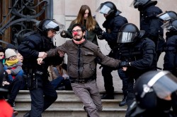 Барселона встретила короля Испании протестами Барселона встретила короля Испании протестами