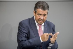 Глава МИД ФРГ призывает к пересмотру политики в отношении США Глава МИД ФРГ призывает к пересмотру политики в отношении США